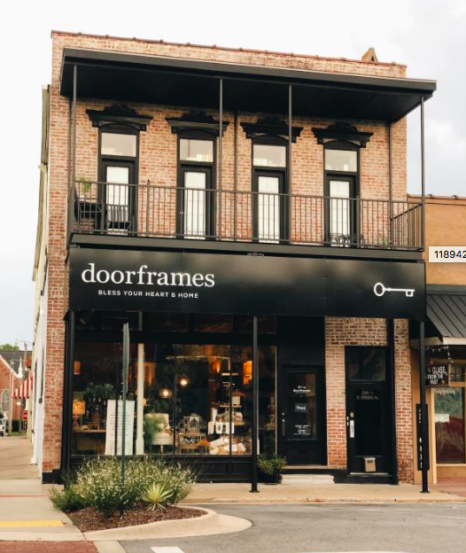 ThinkIdeaStudio's tweet image. Well-designed signage is key to creating brand awareness and marketing your business 24/7. From road-side signs to interior directionals, #Think does it all! Head to thinkis.com/work/ to check out our past projects. #Marketing #Signage