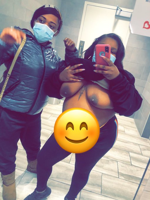 It&rsquo;s freaky Friday 💖😝😘 https://t.co/t1WigqgM6A<a href="/tag/tittietuesday"class="tags"><span>#tittietuesday</span></a>