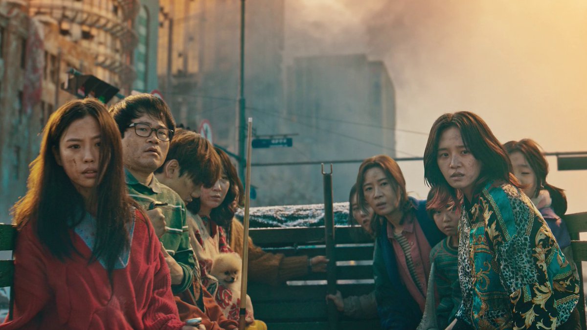 officially done watching  #SweetHome; i honestly dont know from where should i even start lol this is my thoughts about the drama as a webtoon reader; the drama started off really well, it was following the webtoon so well, really scary really bloody everything so good but then...