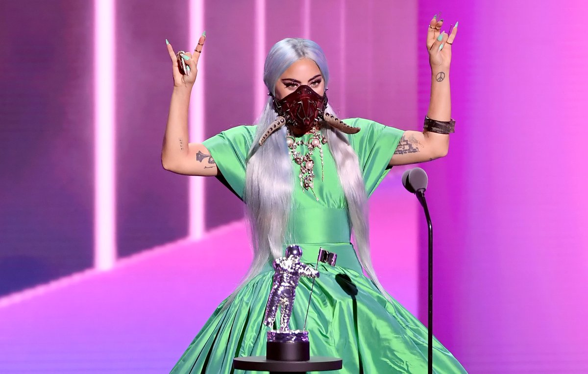 MTV's tweet photo. If @ladygaga can wear 4 different masks while taking home 5 Moon Person statues and performing at the #VMAs this year... 

YOU CAN WEAR YOUR MASK TO THE STORE. #AloneTogether https://t.co/PCdO6RMas4