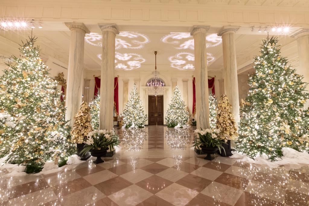 Who holds the record for most Christmas trees in the White House? Find out:  http://wh.gov/adventcalendar&nbsp;