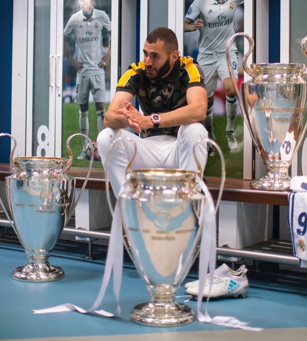 Aucun joueur français n'a remporté plus de  #UCL   que Karim Benzema dans l'histoire du foot.Il en est 4 fois vainqueur 