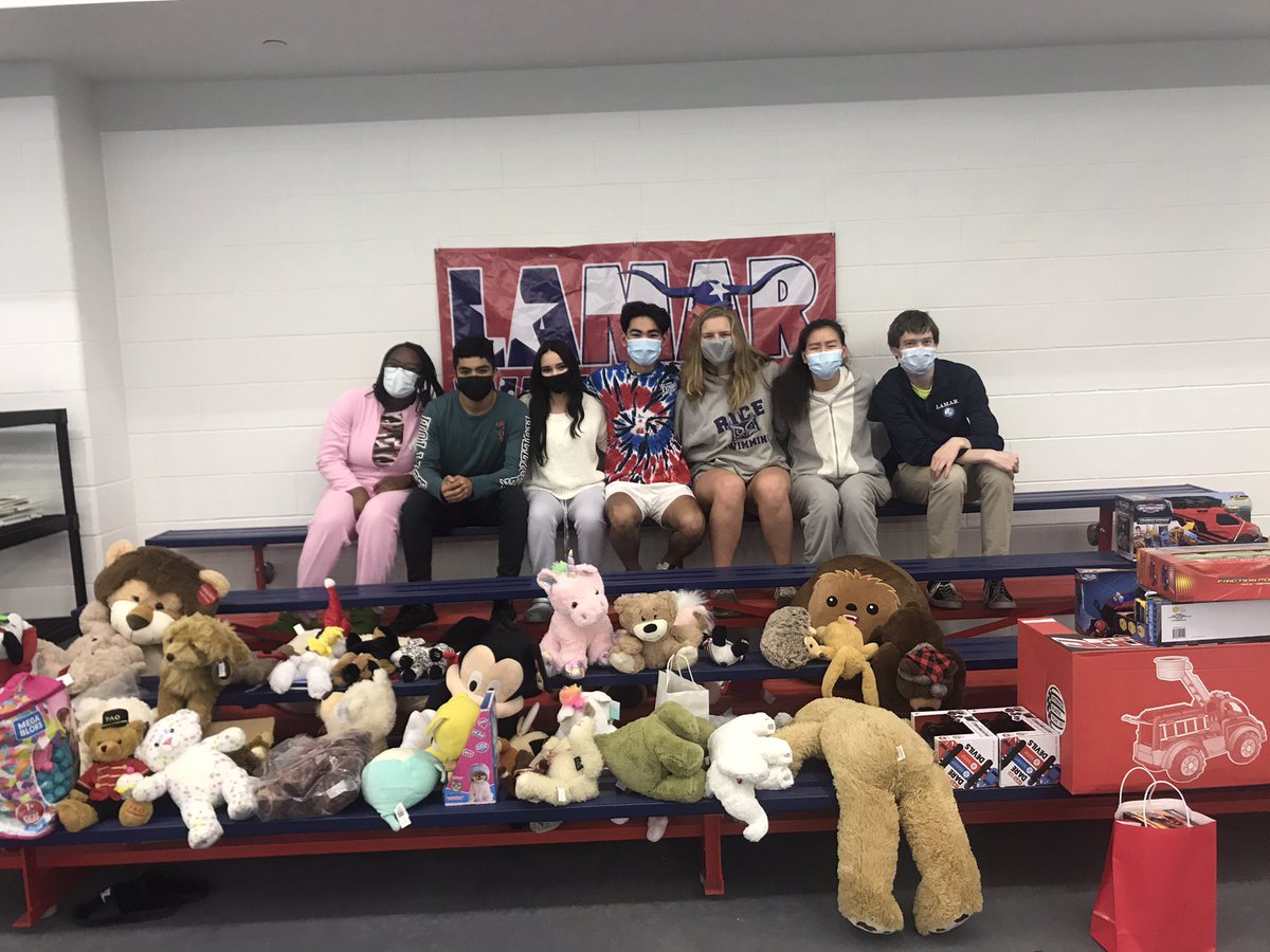 So proud of our seniors and our teddy bears &amp; trucks toy drive for the @TheCACHouston !! #HappyHolidays