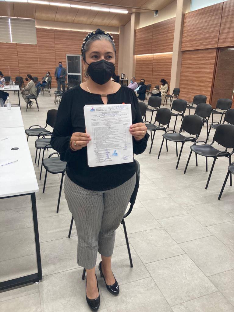 Presenta Claudia Silva Campos su registro como aspirante a la pre-candidatura para la Alcaldía del municipio de Acámbaro.