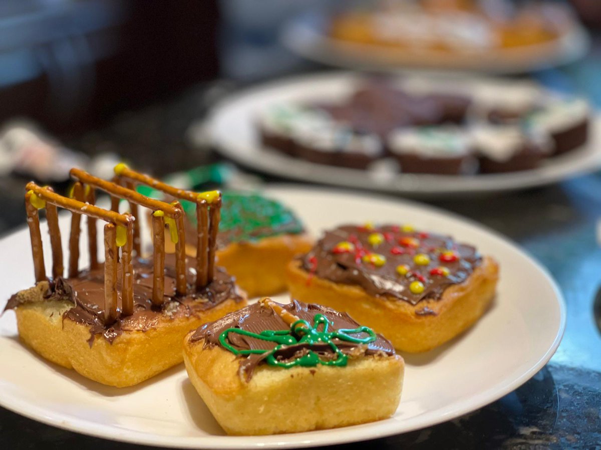 What do you think about the snacks we will be enjoying while we watch  #THECROODSWATCHPARTY <a href="/WeAllGrowLatina/">#WeAllGrow Latina</a>