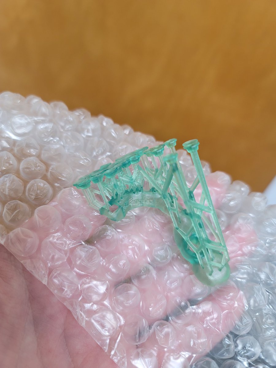 ZachEngineer's tweet photo. I got to see some resin models today; The Dental industry is slowing changing for the better. Exact models, created in hours- not days. https://t.co/5dJeZhabpk