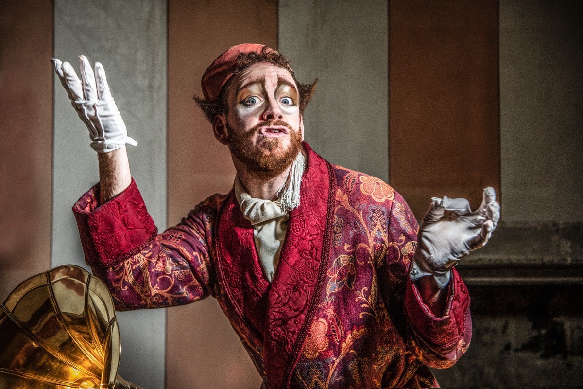 CBTheatreFilmTV's tweet photo. We are celebrating the theatre we CAN see right now! ππ»β¨The magical family experience, #ForestFables, at Mottistone Manor on the Isle of Wight is designed by our brilliant @DownToTheWyer. ππ More info - https://t.co/FXEZC5xwgP https://t.co/k13C1K8P6Z