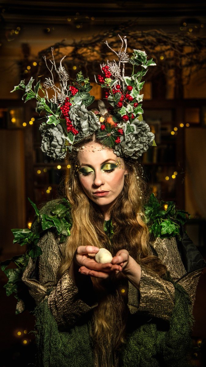 CBTheatreFilmTV's tweet photo. We are celebrating the theatre we CAN see right now! ππ»β¨The magical family experience, #ForestFables, at Mottistone Manor on the Isle of Wight is designed by our brilliant @DownToTheWyer. ππ More info - https://t.co/FXEZC5xwgP https://t.co/k13C1K8P6Z