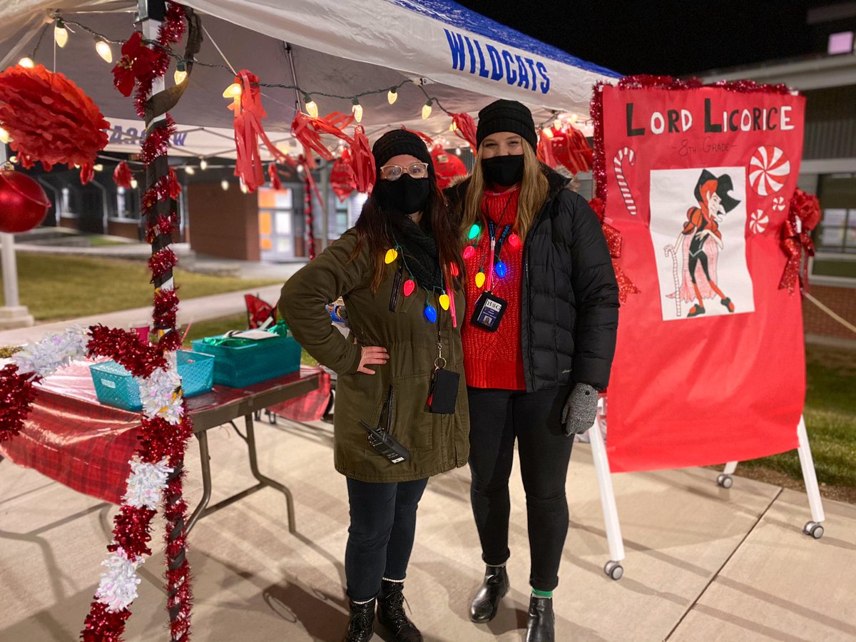 We had SO much fun at the Candyland Drive Thru even at MCM last night! LOVED seeing all the kids smiling faces🎄🥰 @AKidwellMCMS