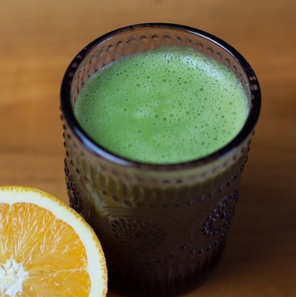 DeborahsBlog's tweet photo. Here is a delicious, rejuvenating and nourishing green drink recipe that may help to save on health care expenses down the line, bring down the national debt with a green economy, and honor Mother Earth and the body all at the same time! https://t.co/xMinEoMi0R 👍🏼 https://t.co/O4ehbQb70T