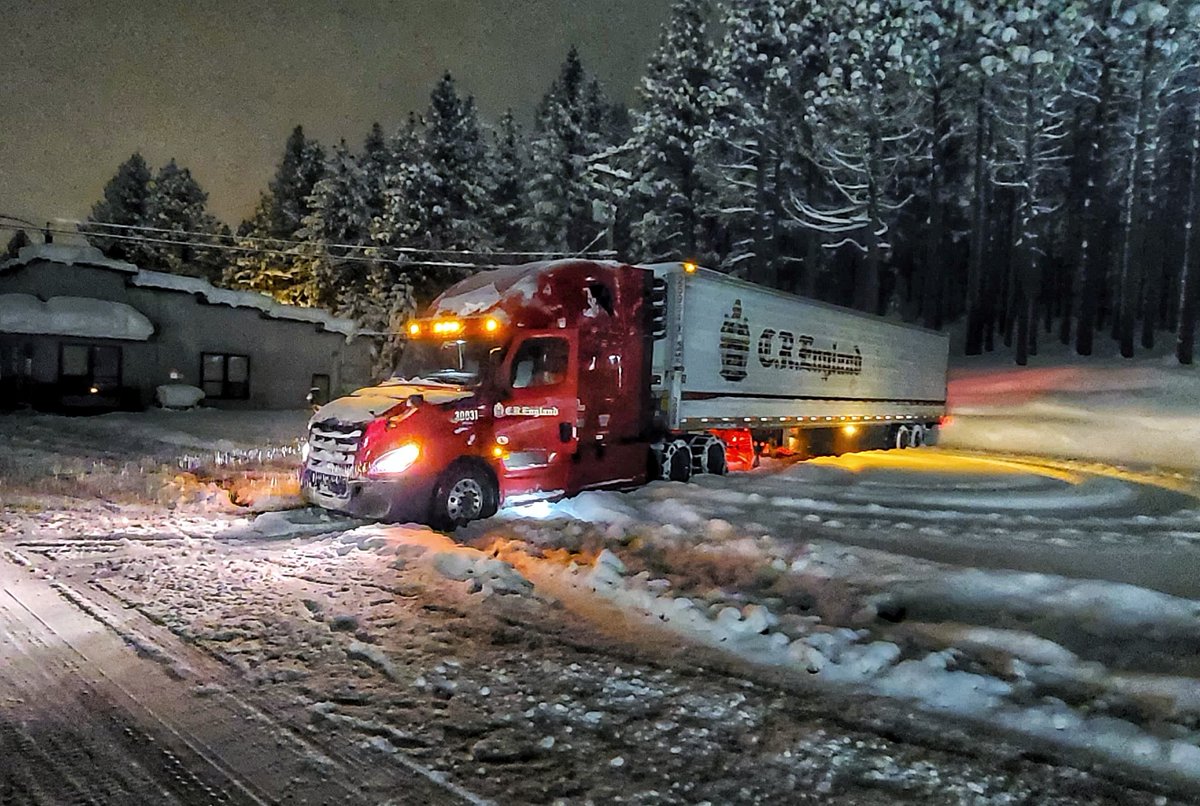 CREngland's tweet photo. βοΈ'Tis the season to be freezin'βοΈ Where are you heading to?
Shout out to our driver Val Andries for sharing this cool picture! βοΈ
#CREproud #trucking #funfriday #winter #wintertime https://t.co/LyerIthTGV