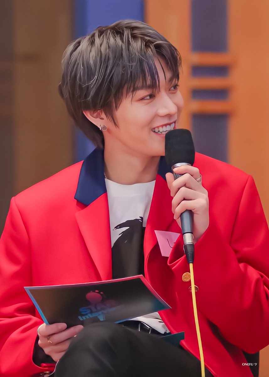 onlyuta95's tweet photo. 201218 KBS World Arabic Star Interview

#YUTA #유타 #悠太 
#NCT #NCTU #NCT2020 https://t.co/lp8f2fm2Pe