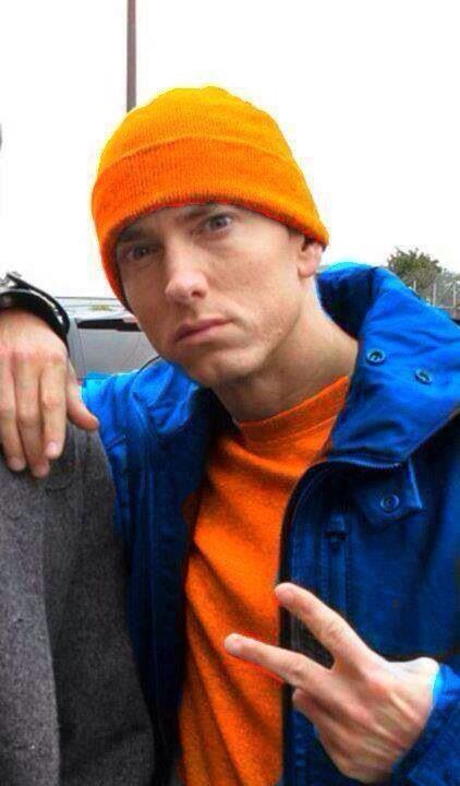 Graycism's tweet photo. Only the best looking people can rock the orange beanie @72hrs https://t.co/7D3DuE8Msr