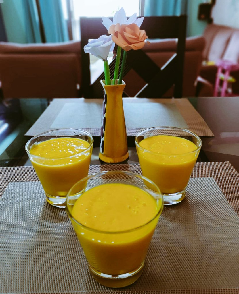 backpackingtale's tweet photo. Mango Coconut Smoothie is a healthy and tasty smoothie recipe, and it is very easy to prepare. Mango Coconut Smoothie is made with just four #Ingredient like Mango, Coconut Milk, Honey, and ice cubes. #RecipeOfTheDay  #recipes #foodie #food #Enjoy #mango #coconut #smoothie https://t.co/gyhVv5xurg