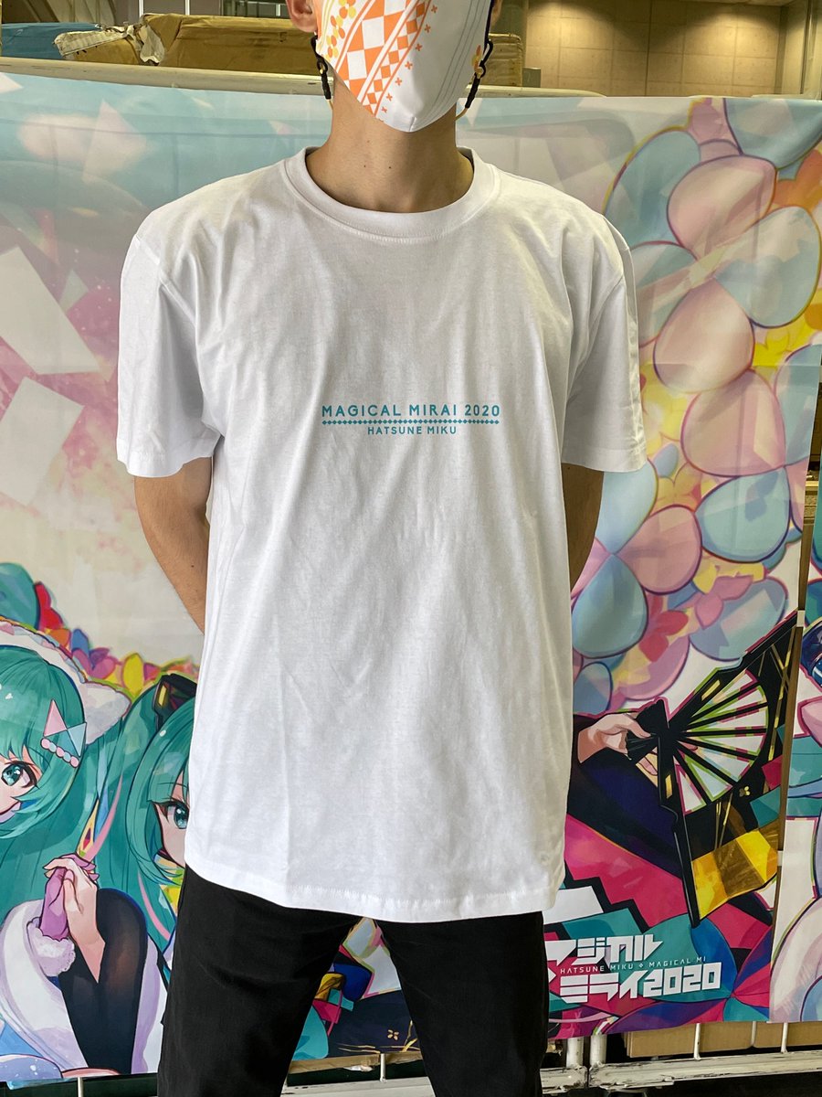 オススメグッズ紹介】オフィシャルTシャツはバックに藤ちょこさんの