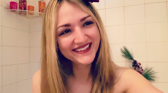 🪄New Video🪄 Bath Tub on my https://t.co/yUycQotMPe 🛁 Come enjoy a special time with me !😘🎊 #bathtime<a href="/tag/video"class="tags"><span>#video</span></a><a href="/tag/bathtime"class="tags"><span>#bathtime</span></a><a href="/tag/special"class="tags"><span>#special</span></a>