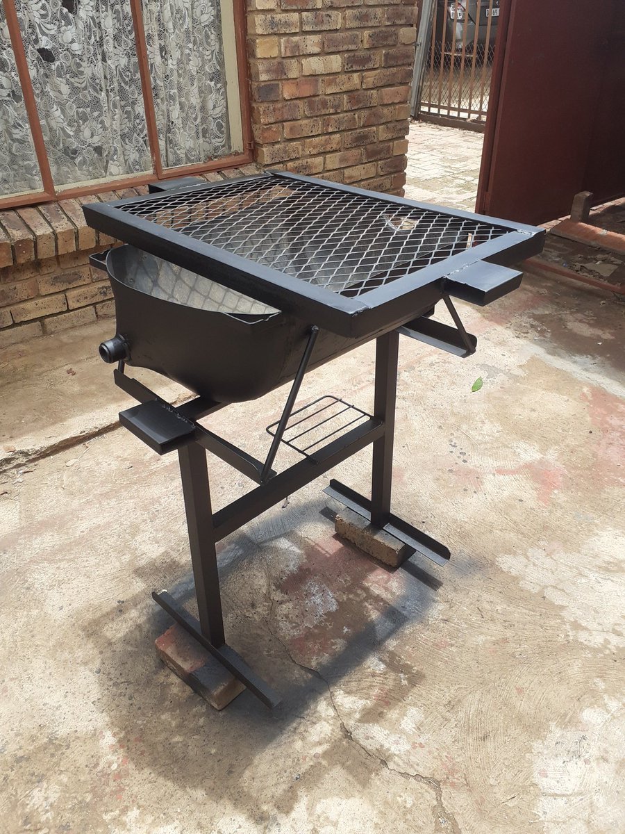 mosela_engineer's tweet photo. 📢 📢📢📢📢📢📢📢👷🏿‍♂️
📌  Nationwide 🇿🇦
☎️ 0711749495/0817442739
🌐 https://t.co/SVMyjkvVAv
🗜🧰 Structural Steelwork
⛓🔗Pipework
⚙🔩Mechanical Engineering 
🏗🧱Construction 
✌🏾 🍖🍗🥩🥓🥩
#DJSBU 
#DJSBU4WR https://t.co/UIBiQaOuep