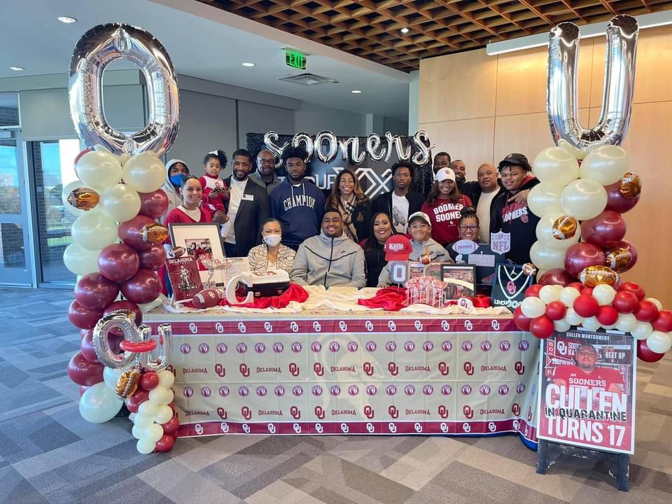 CrystalGailCEO's tweet photo. #NationalSigningDay is officially in the books for @_manchild99 ❤️. I’m beyond thankful for the years of support and prayers for our family from all of you. Amazingly, we were able to pull off a surprise 🎉 and Cullen’s smile was worth it all❤️. ⭕️U 🧬 #BoomerSooner https://t.co/5aBLKTpSKS