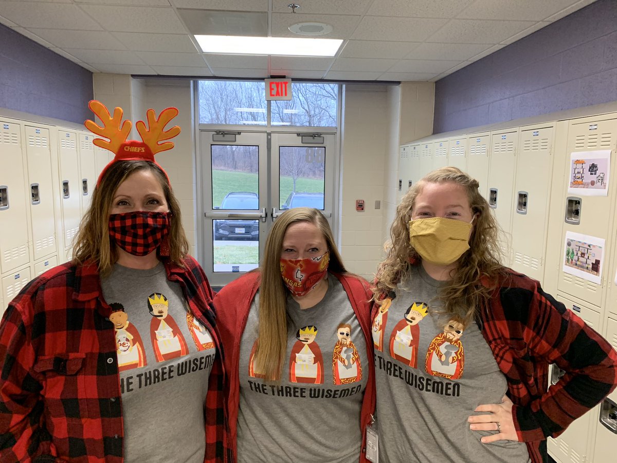 duvallinfored's tweet photo. Class color day! ♥️♥️ #8thgrade #bestgrade https://t.co/9IqiNW0C3S