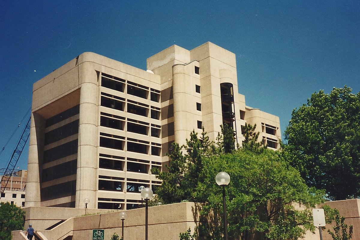 42) It is also worth noting that multiple employees of the courthouse next door reported a bomb squad van in the vicinity as early as 7:30am. They claimed that the occupants of the van were wearing dark shirts with “Bomb Squad” in white-silver lettering.