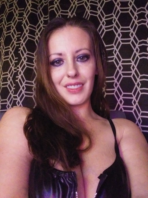 Divine Kittyn - Who's up for a #JOI ride with me on Skype? #Tribute required $50 DM https://t.co/82b5qxhs5b