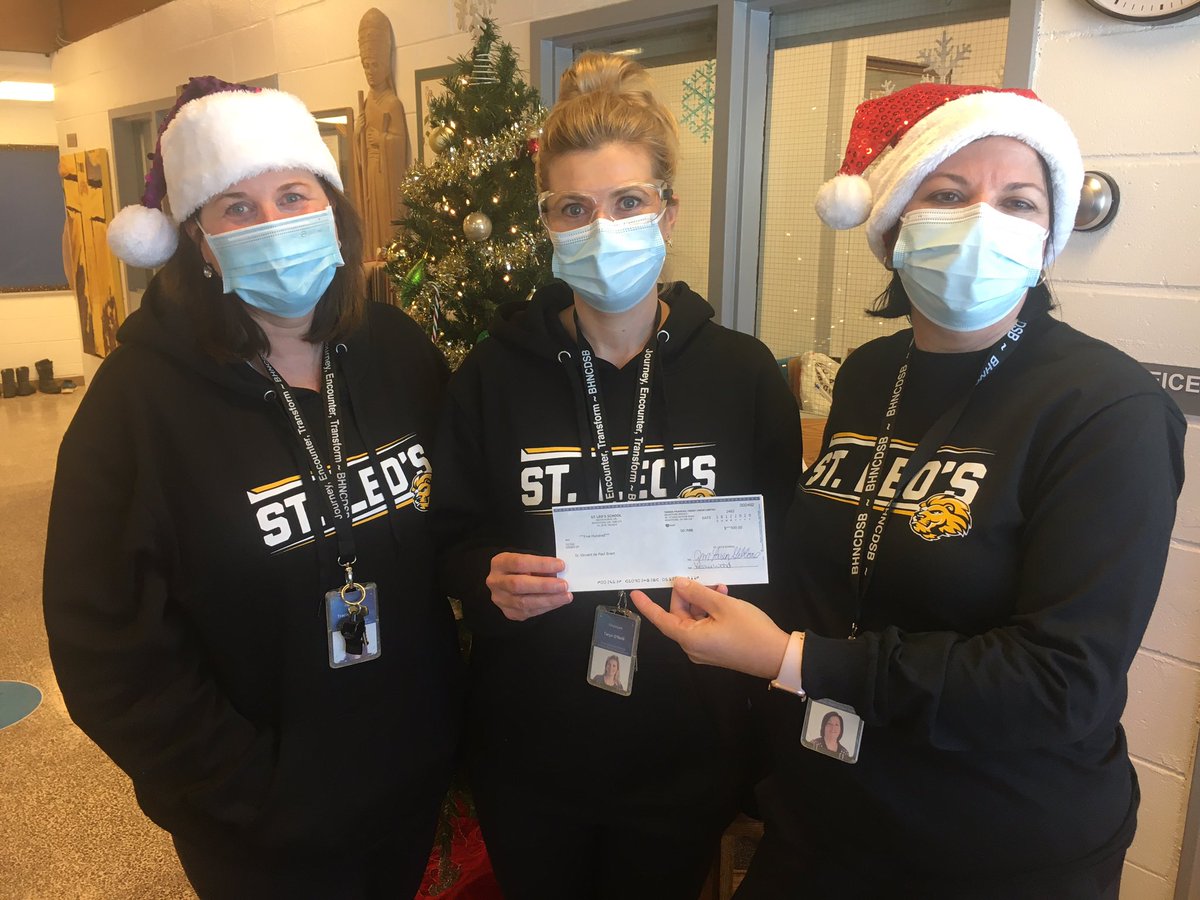 ssvpbrant's tweet photo. 🎵🎶 ...we get by with a little help from our friends... 🎶🎵 Very grateful to the @stleocatholic school community for their very generous cash donation for our neighbours in need! God bless you all and Merry Christmas!!! @bhncdsb https://t.co/b0EoMGNXlL
