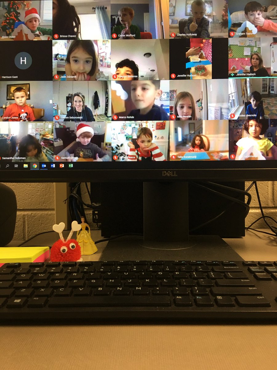 LSeborowski1's tweet photo. ASL Jingle Bell, Holiday minute to win it, gingerbread house making, and storytelling- my FMVA classes had it all! Loved getting to see my kiddos before break and share in their joy ❤️✨ @bethebridgeDBES @GrangerPS @WaltersWizKids @ObregonRachael https://t.co/JvdwV9kXAa