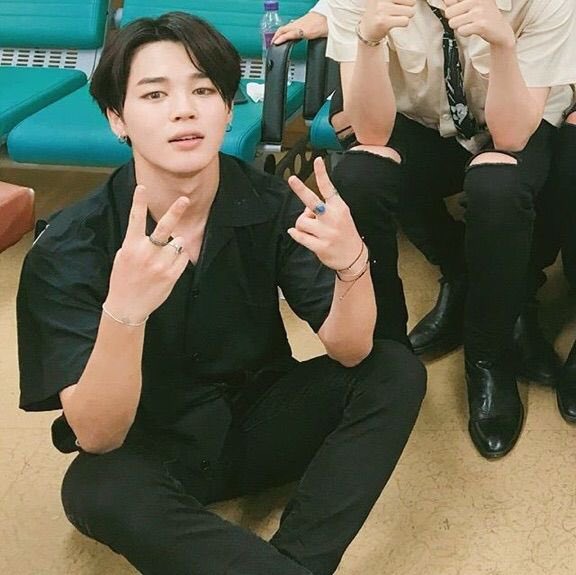 Black Hair Jimin, an important thread: