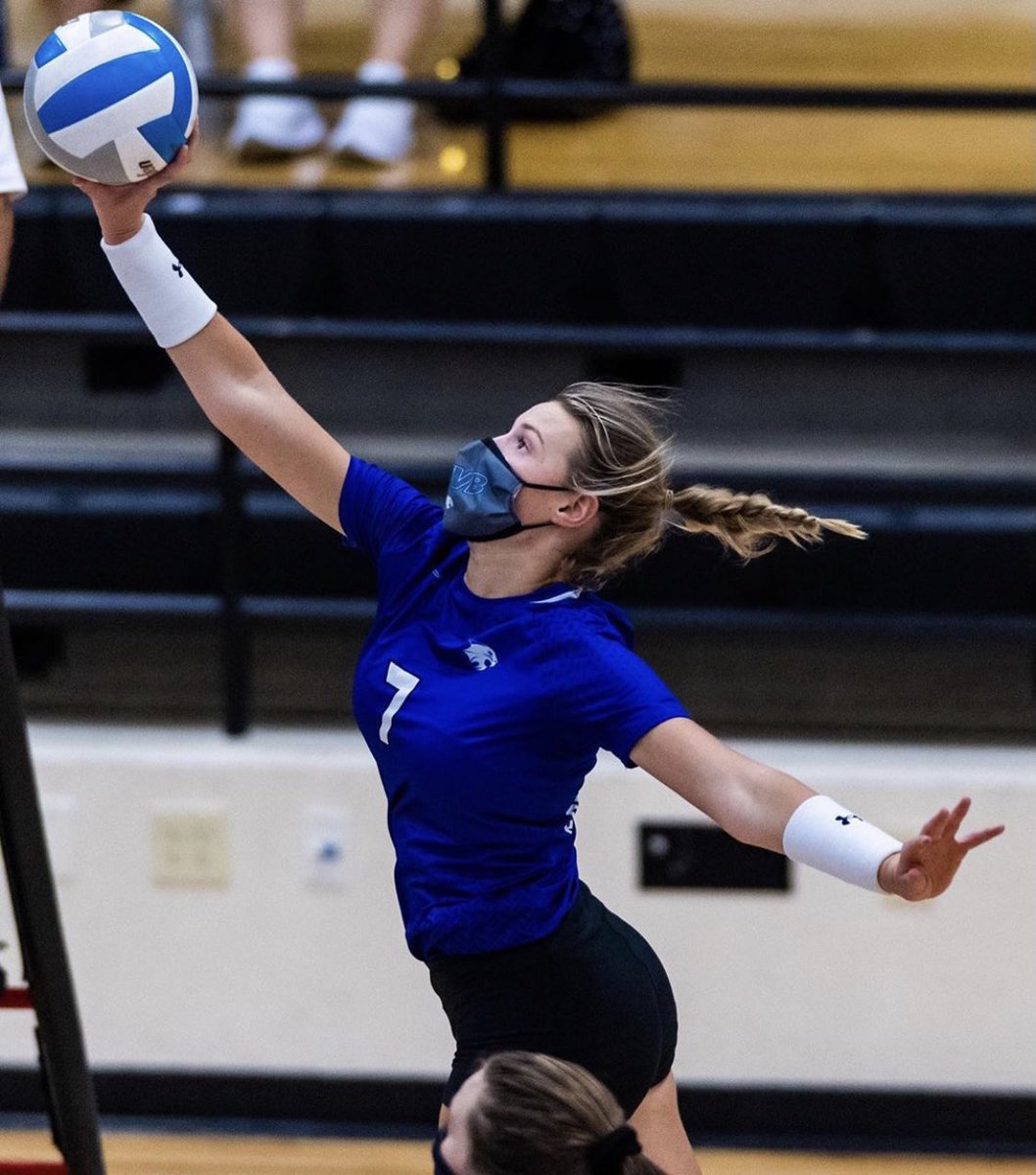 BNHSVBall's tweet photo. 🚨On day 5 of our 6 days of seniors, RS @ninapetersenn !🚨
- District 4-6A 1st Team All-District
- Academic All-District
- 2019 State Champion 
We are proud of you Nina! Congrats on a fantastic career! We can’t wait to see the amazing things you do in the future!💙 #antfarm4ever https://t.co/TLBUTSsq27