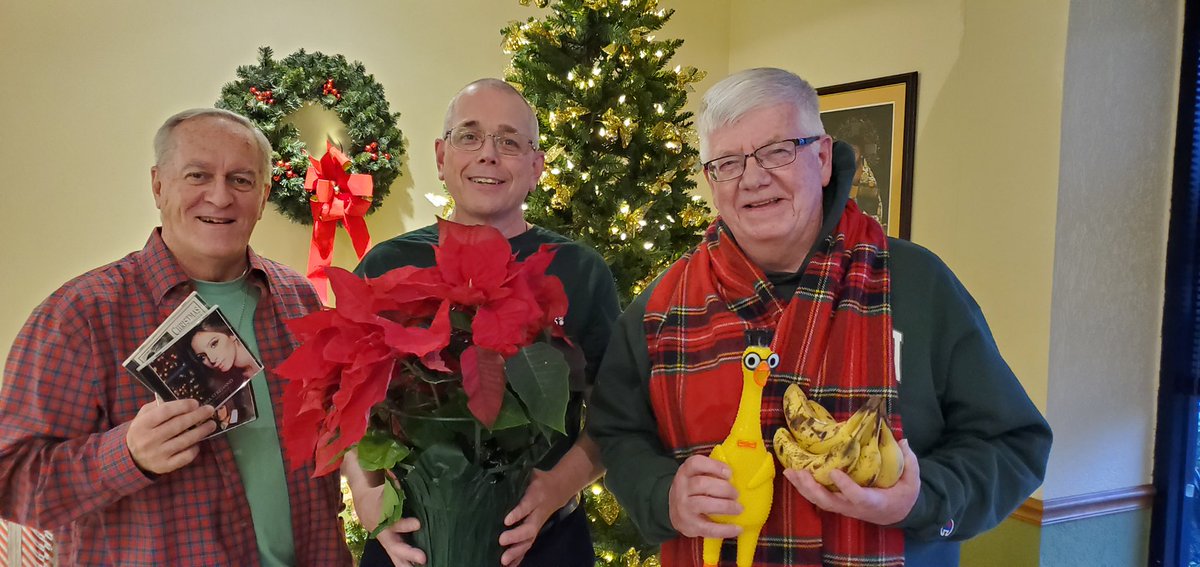What do a Barbra Streisand CD, a poinsettia plant, a rubber chicken, and a bunch of bananas have in common? Check our District website (fscdena.org) next Wednesday to find out! 🎄🎄 #fscDENA #RELAN #ShoutOutLasallianEducators