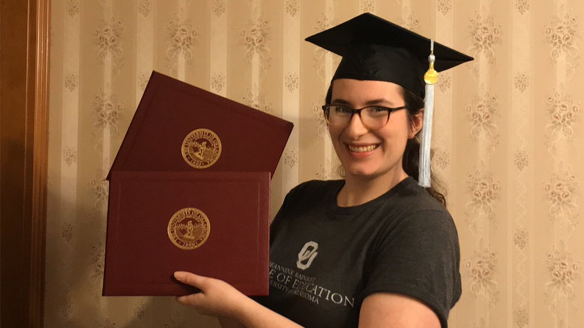 teachkoutahi's tweet photo. Guess who just got two degrees cooler? ๐ #ouclassof2020 https://t.co/WljZAKvGWq