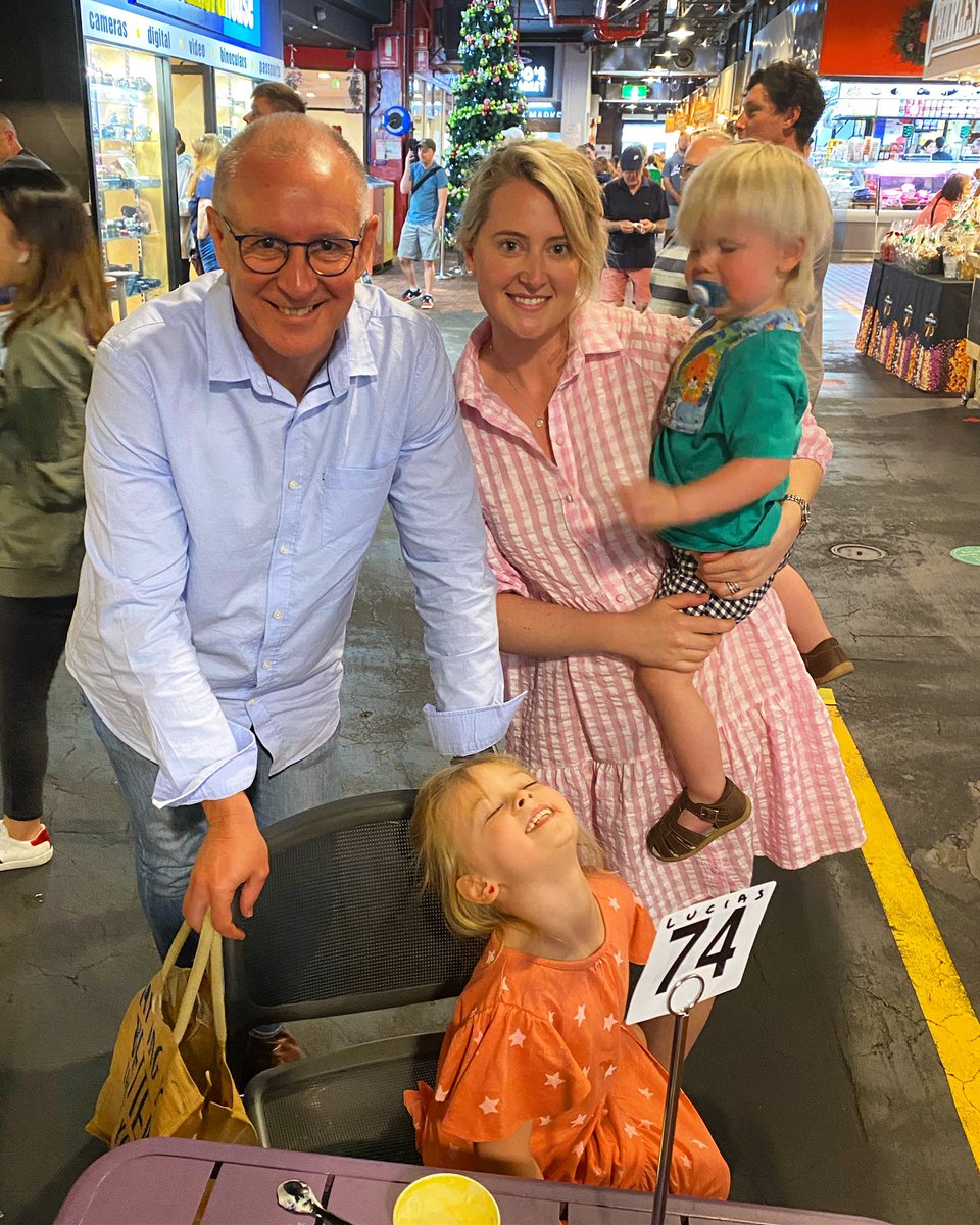 Lovely coffee catchup with my former boss @JayWeatherill at his favourite @AdelCentralMkt spot @LuciasFineFoods. Jay’s doing great things at Five by Thrive & I look forward to seeing him continue to drive early learning policy in 2021 #thrivebyfive #mindaroofoundation