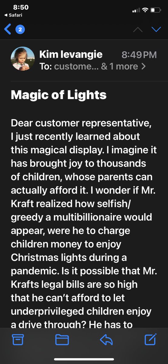Kim91350604's tweet photo. My letter to Gillette Stadium and Robert Kraft concerning their lack of generosity of spirit during this Christmas season, during a pandemic, when people are out of work on the verge of homelessness and hungry. This America is how trickle down economics works for the poor😡 https://t.co/4TSLpwL2wo
