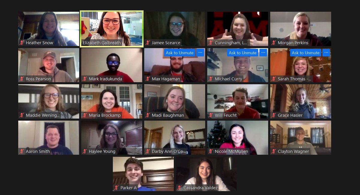 AgFutureAmerica's tweet photo. Today, we celebrated the 2020 Student Advisory Team "passing the torch" to the 2021 Student Advisory Team! We're thankful for everything the 2020 Student Advisors have done for us and that they're willing to share words of wisdom with the new group during their first meeting. https://t.co/0mm1QMA4ol