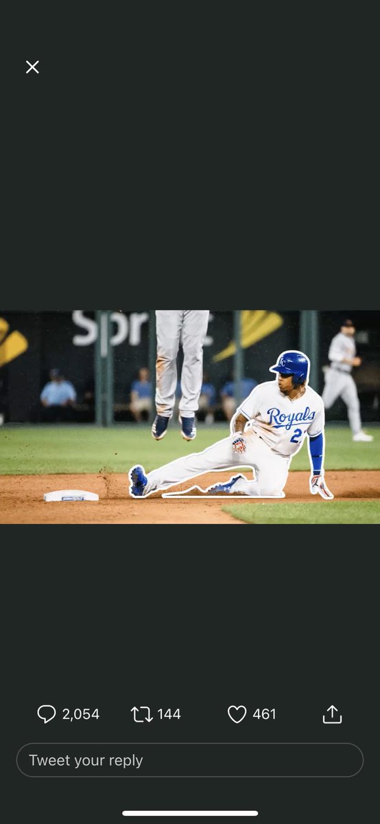 MoniSue85's tweet photo. @Royals Got him, coach! https://t.co/cbW7sfK28A