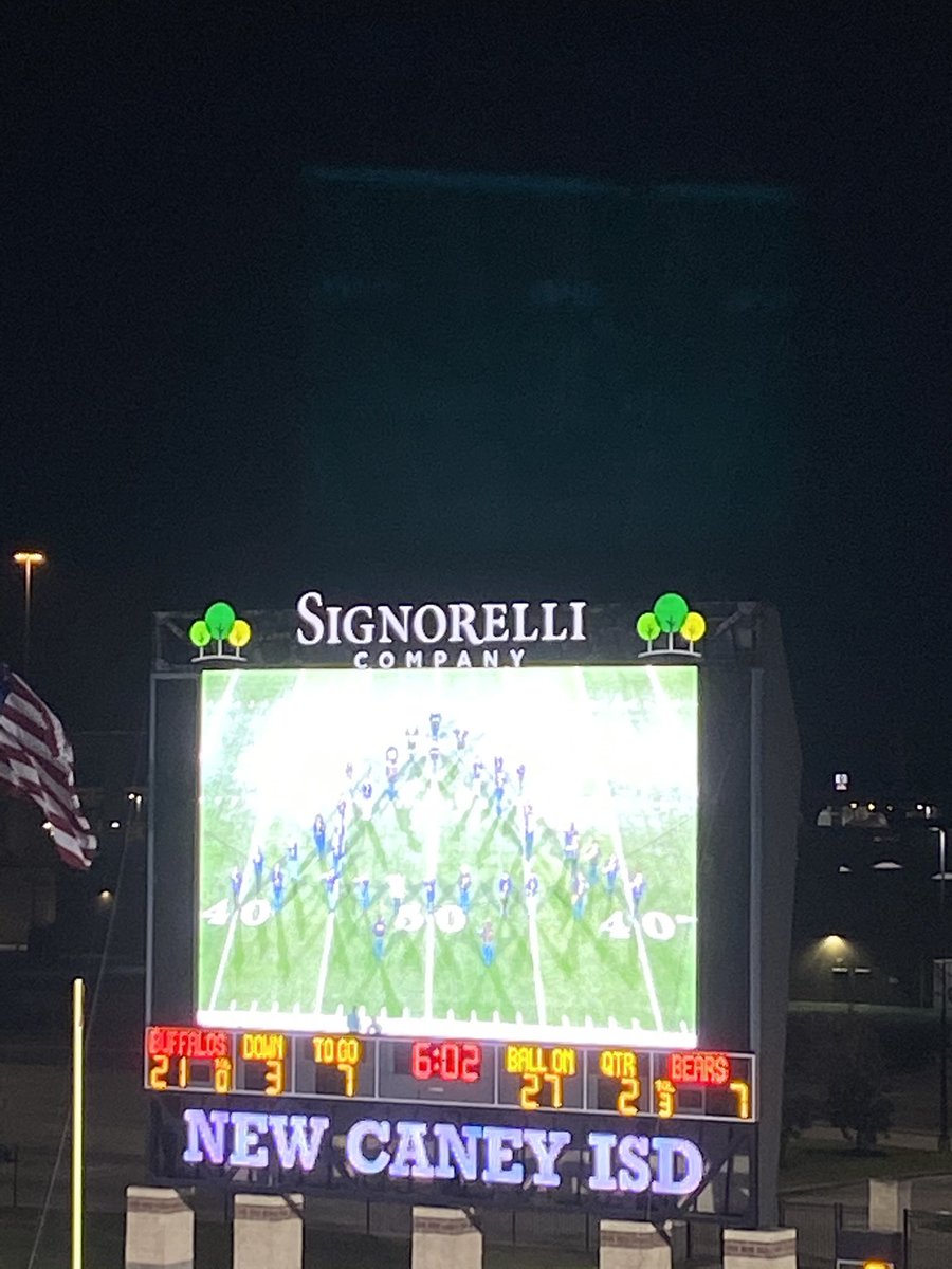 Our <a href="/M_H_S_Band/">Montgomery High School Band</a> made a cute Christmas Tree on the field tonight!!! @ed_schur @MattBess_MHS <a href="/winfieldkev/">@winfieldkev</a> <a href="/sherrihardy9/">Sherri Hardy</a> <a href="/mhs_bears/">Montgomery High School</a>