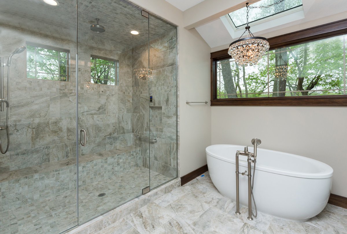 DSMHBA's tweet image. This would be a perfect space to wind down after a long day. The big question is what would you choose? 

A. Soaker Tub
B. High Performace Steam Shower

Choose Wisely &amp;amp; Let Us Know In The Comments Below! 

#purestyle #dsmhba #dmhomeshow #remodeldsm #customhomes #luxuryhomes