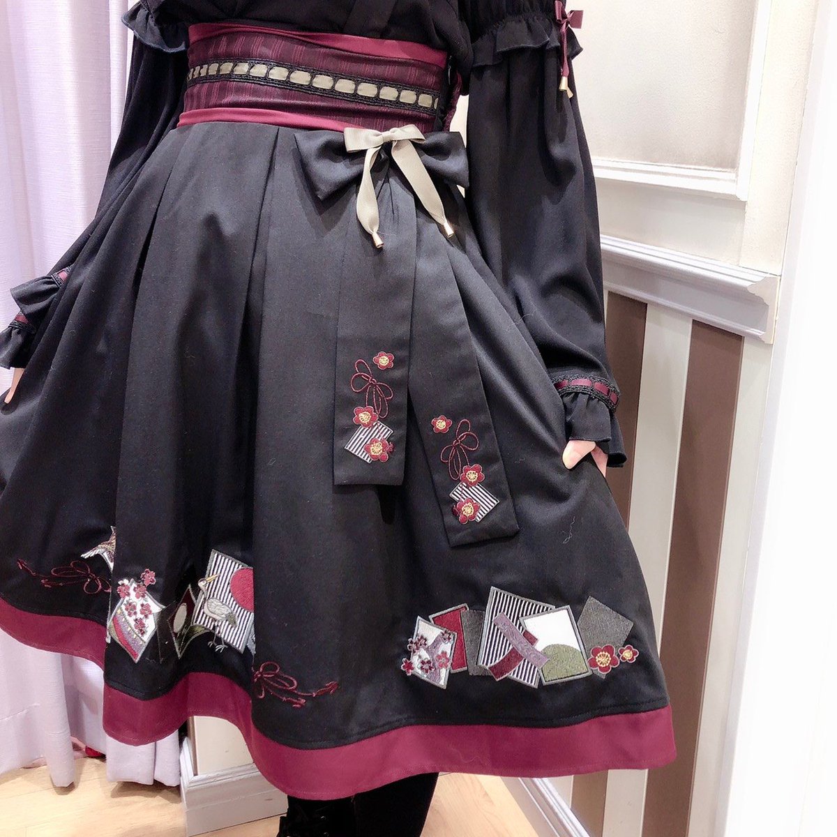 New♡ 花札あそびの和風ミドル丈スカート ブラック/ネイビー ¥10,450