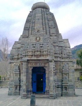 BishtLokinder's tweet photo. A lithograph of 1873 &amp; recent photo of Basheshar Mahadev in #Bajaura in #KulluValley.The oldest stone structure in the region-8th to 9th C. Temple amidst fruit gardens.
@Peachtreespeaks @PunjabiRooh https://t.co/4sMWAAHRqS