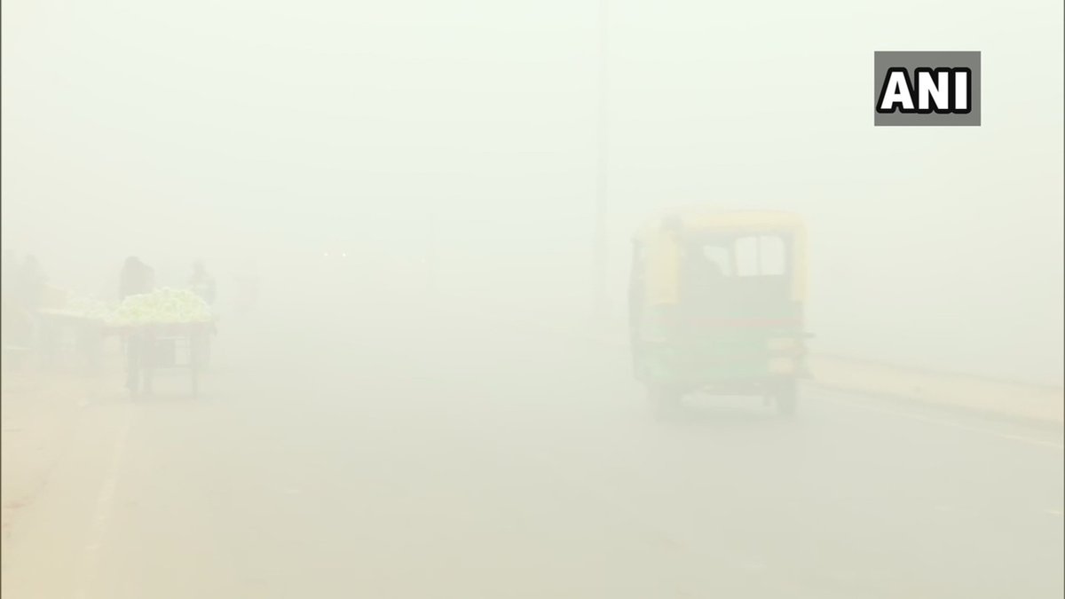 ANINewsUP's tweet image. Thick blanket fog engulfs Gorakhpur