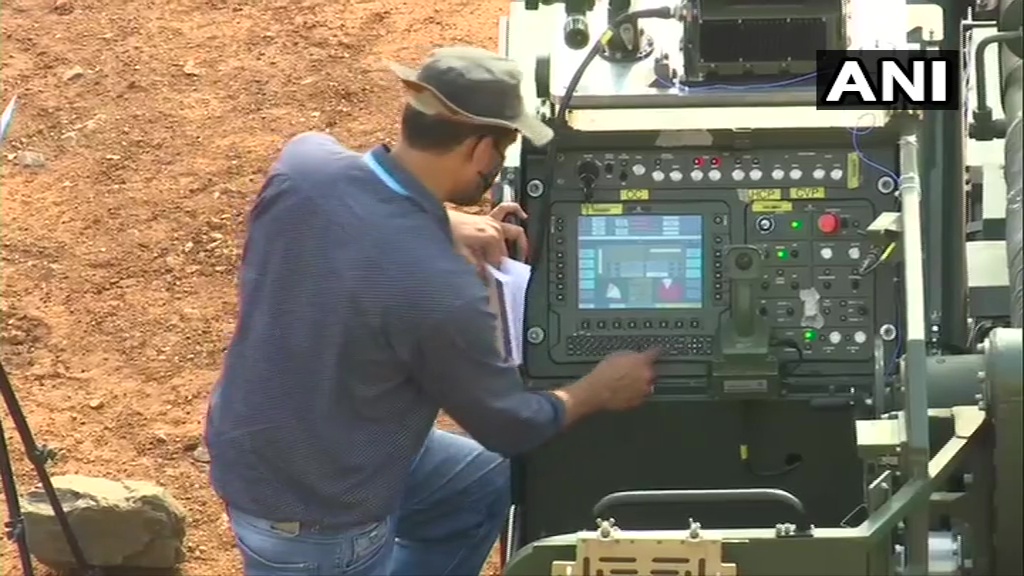 ANI's tweet photo. ATAGS (Advanced Towed Artillery Gun System) Howitzer gun firing at the Balasore test-firing range in Odisha

"It is the best gun in the world, no other county has been able to develop such a gun system," says Shailendra Gade, ATAGS Project Director, DRDO https://t.co/okLd6UyNdk