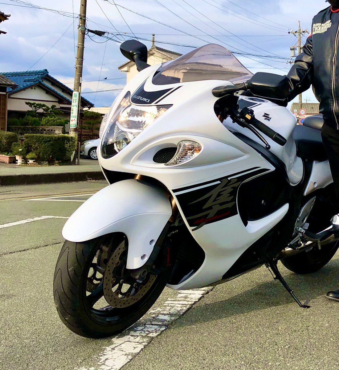 南部二輪館 三重県南部自動車学校 スズキ隼 Gsx1300 本日のお客様は隼をレンタルされました レンタルバイク伊勢店は皆様のお越しをお待ちしております 南部自動車学校 三重県南部自動車学校 ほめちぎる教習所 三重県 伊勢レンタルバイク 松阪