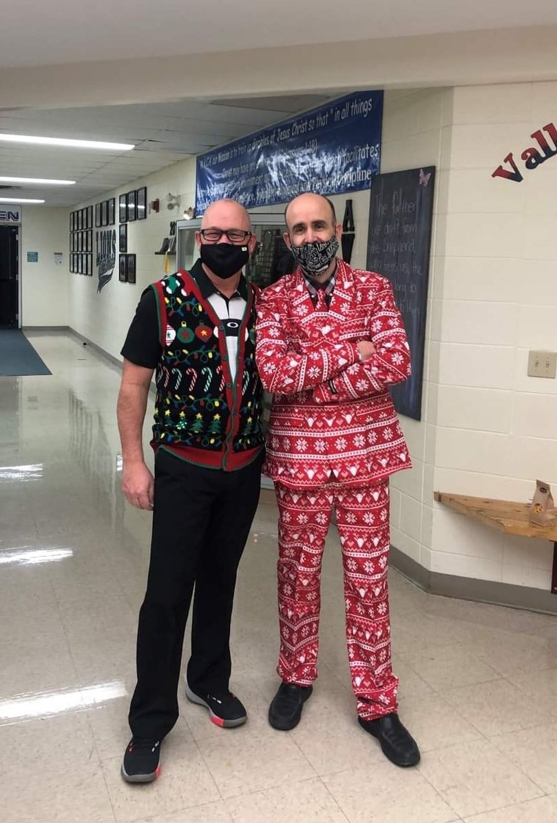 Lots of festive cheers at VCA today! #mpscpssd #PSSDgifts