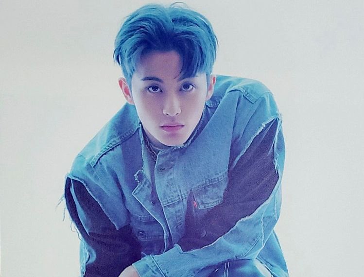 LOOKSMKL's tweet photo. mark in denim jackets https://t.co/zW5ELZUhys