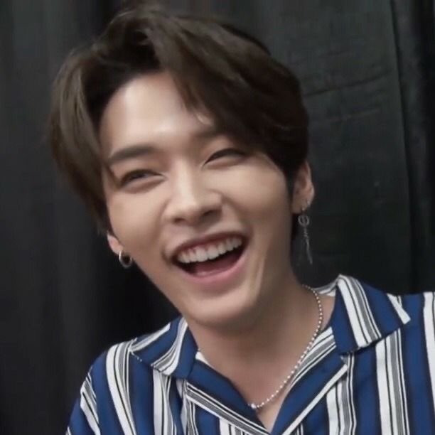 minho just being happy: a serotonin boost