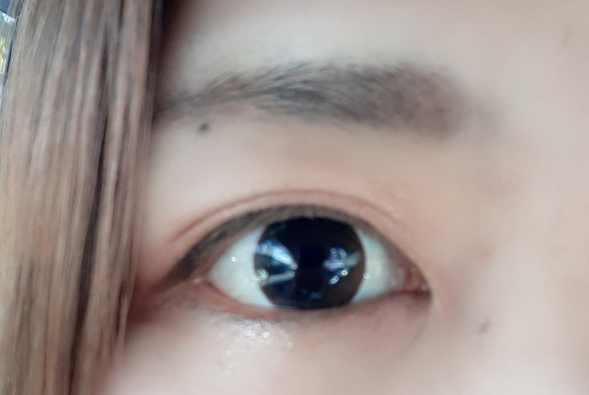 ぷん Pa Twitter 齢30にしてとうとう二重を手に入れてしまった 左目だけwww もともと奥二重だったんだけど 最近勝手に二重になる これどうしよう これ右目毎日アイプチした方がいいかな 若干線は着いてるし右も