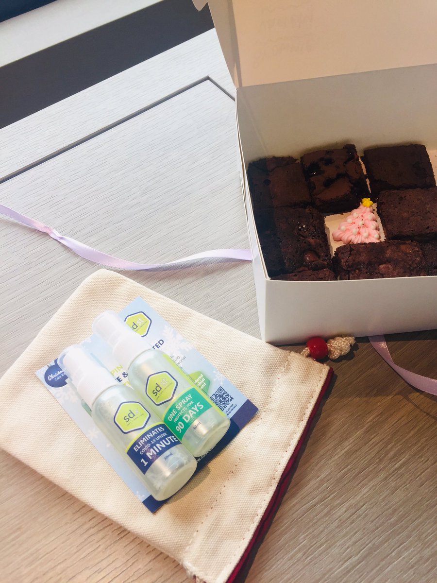 varshvictoria's tweet photo. Q diaries yesterday! Amazing brownies of different flavours delivered by another friend π I am such a lucky girl! #foodcoma #wipedclean https://t.co/7SPWkPbOez