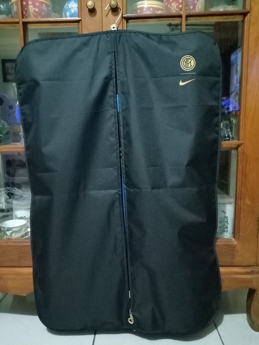 AlmauludyR's tweet photo. @Jerseyforum WTS
Jersey Inter x nike 20th mashup
All Original
Nns "SKRINIAR 37"
Size L
BNWT
Suitcase + Hanger
Rp 4800k

WA 082232379122
#jersey4sale #jerseysale https://t.co/6IatIdBW1x