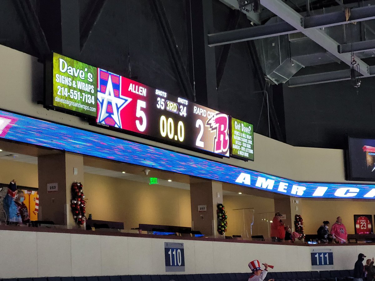 hifimike11's tweet photo. This was a great #homeopener. Lots of emotion, lots of fire, and W
#livinginthered
@AllenAmericans https://t.co/DO3F03Whmu