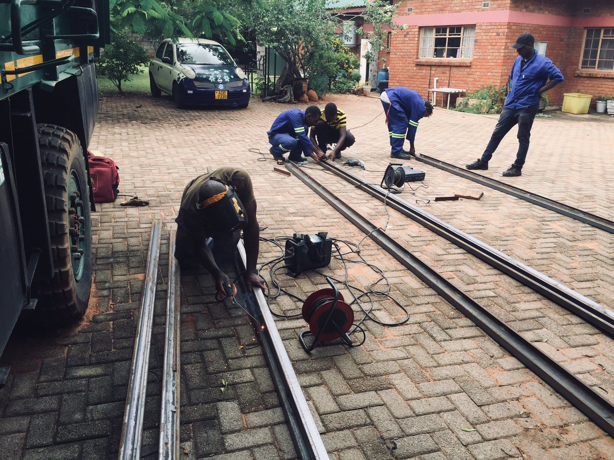 ETAECzw's tweet photo. Getting ready for a Big Solar ☀️Project 🧰 https://t.co/fBgmRVXhGP